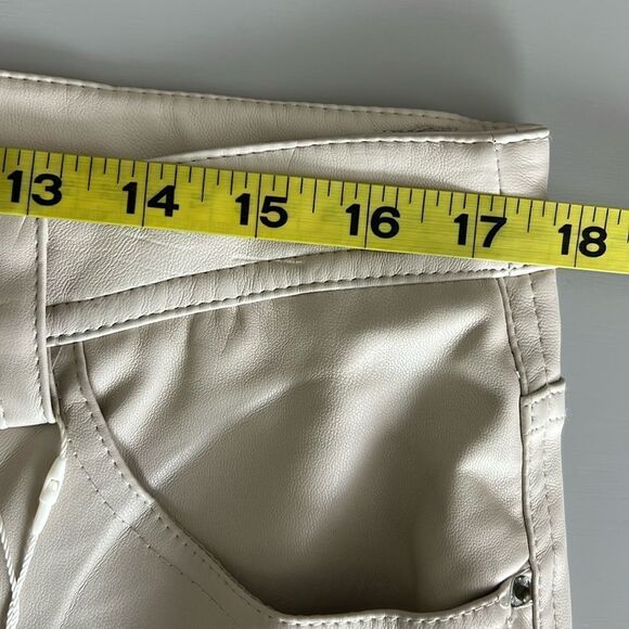 089 New Kensie Vegan Leather Pants in Cream Size 14 - Picture 8 of 9